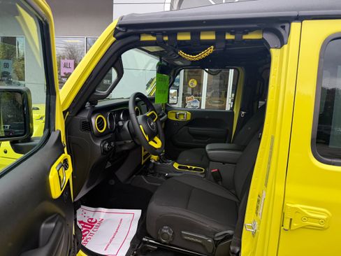 Certified 2023 Jeep Wrangler Unlimited Sport image 15