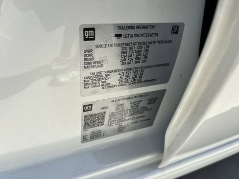 Used 2026 GMC Sierra 1500 SLT AWD/4WD image 28