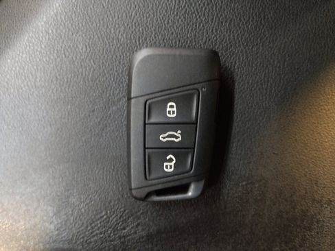 Used 2019 Volkswagen Jetta GLI image 32