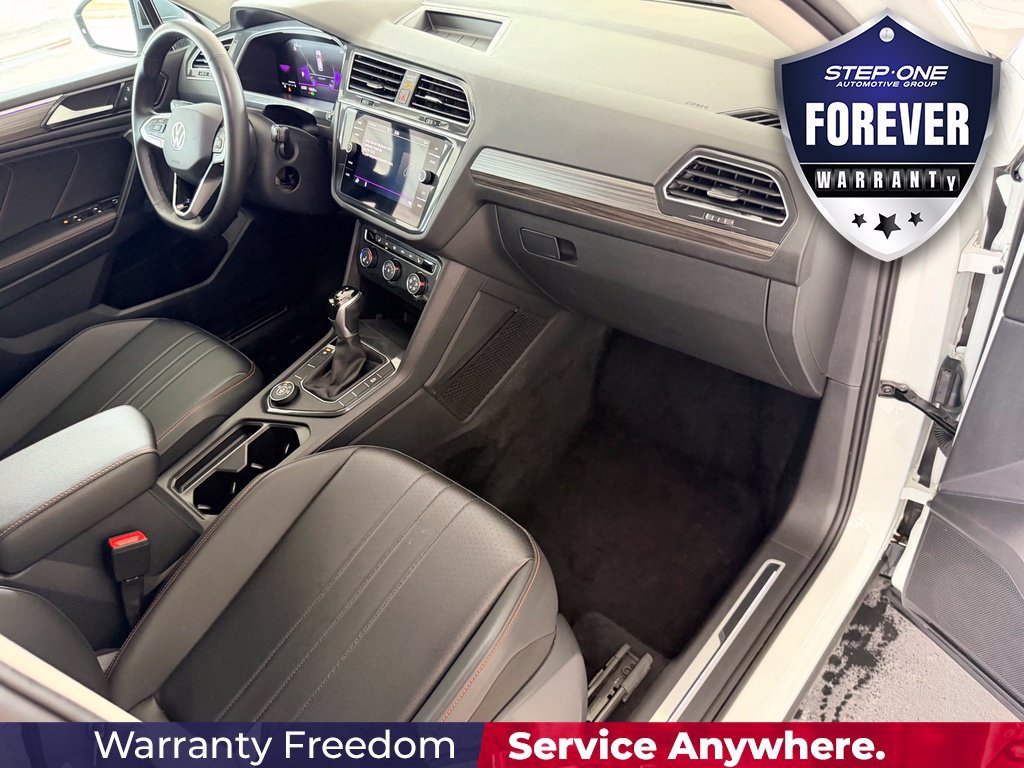 Used 2024 Volkswagen Tiguan SE AWD/4WD image 35