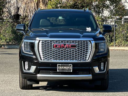 Used 2022 GMC Yukon XL Denali image 8