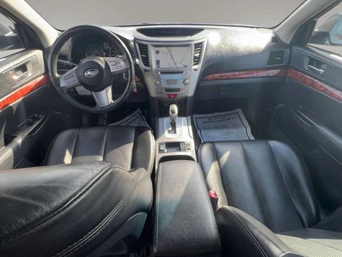 Used 2011 Subaru Outback 3.6R Limited image 9