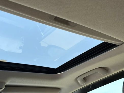 Used 2021 Toyota 4Runner SR5 Premium w/ Moonroof Package AWD/4WD image 17