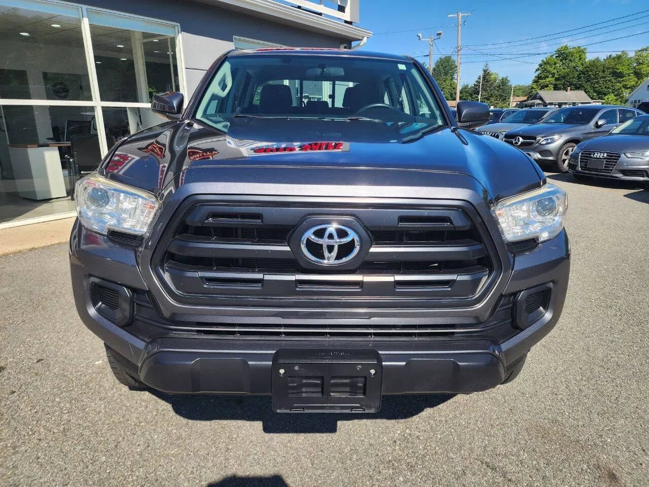 Used 2017 Toyota Tacoma SR w/ Tow Package AWD/4WD image 2
