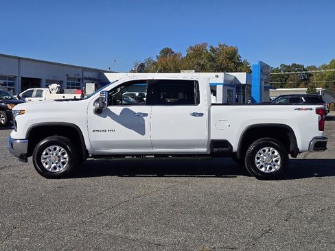 Used 2024 Chevrolet Silverado 2500 LTZ image 23