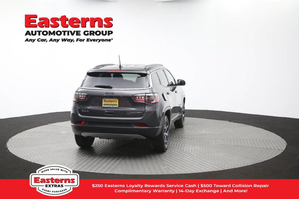 Used 2024 Jeep Compass Limited AWD/4WD image 40
