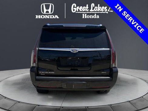 Used 2017 Cadillac Escalade ESV Luxury RWD image 5