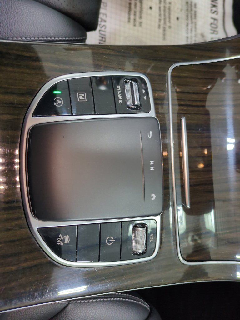 Used 2020 Mercedes-Benz GLC 300 4MATIC image 12