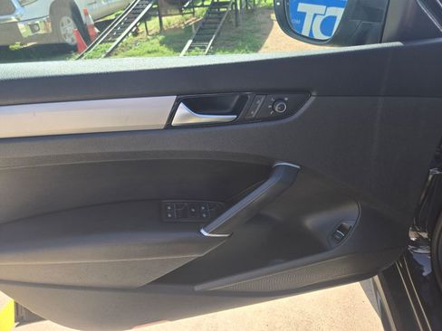 Used 2022 Volkswagen Passat 2.0T SE image 8