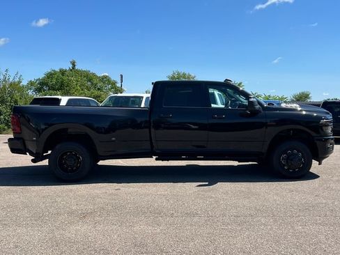 Used 2025 RAM 3500 Laramie AWD/4WD image 55