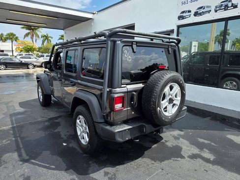 Used 2018 Jeep Wrangler Unlimited Sport w/ Technology Group AWD/4WD image 13