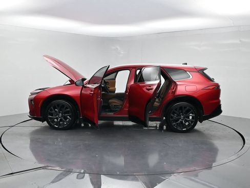 Used 2025 Toyota Crown Signia w/ Advanced Technology Package AWD/4WD image 30