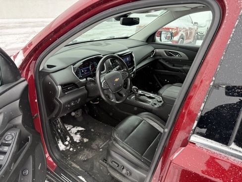 Used 2021 Chevrolet Traverse LT w/ LT Premium Package image 7