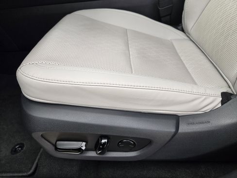 Certified 2025 Lexus RX 350 Premium Plus image 30