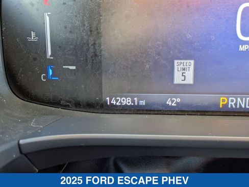 Used 2025 Ford Escape Base image 18