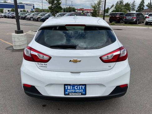 Used 2017 Chevrolet Cruze LT w/ Convenience Package FWD image 6
