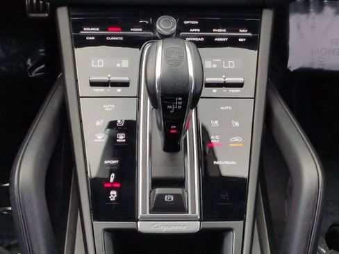 Used 2021 Porsche Cayenne GTS AWD/4WD image 19