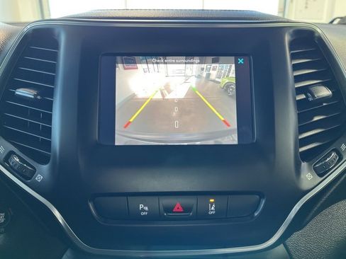 Used 2020 Jeep Cherokee Latitude Lux w/ Comfort/Convenience Group image 23