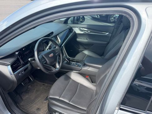 Used 2025 Cadillac XT6 Sport w/ LPO, Floor Liner Package AWD/4WD image 2