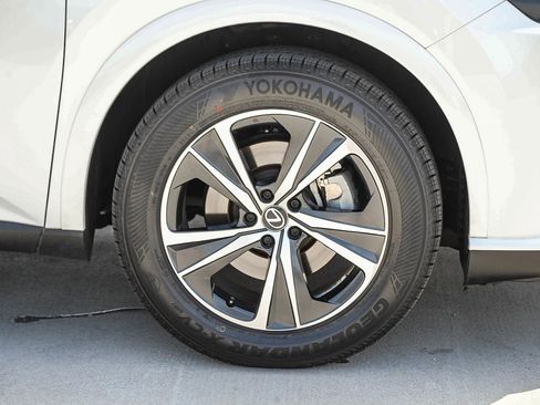 Used 2024 Lexus RX 350 Premium w/ Convenience Package FWD image 10
