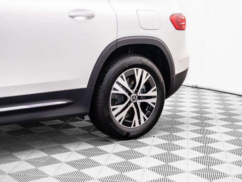 New 2025 Mercedes-Benz GLB 250 4MATIC image 36