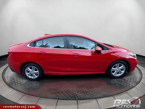 Used 2016 Chevrolet Cruze LT w/ RS Package image 6