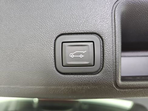 Used 2024 GMC Terrain SLE w/ Driver Convenience Package AWD/4WD image 12