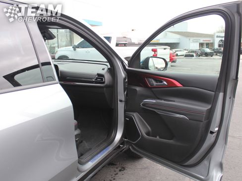 Certified 2024 Chevrolet Traverse RS image 27