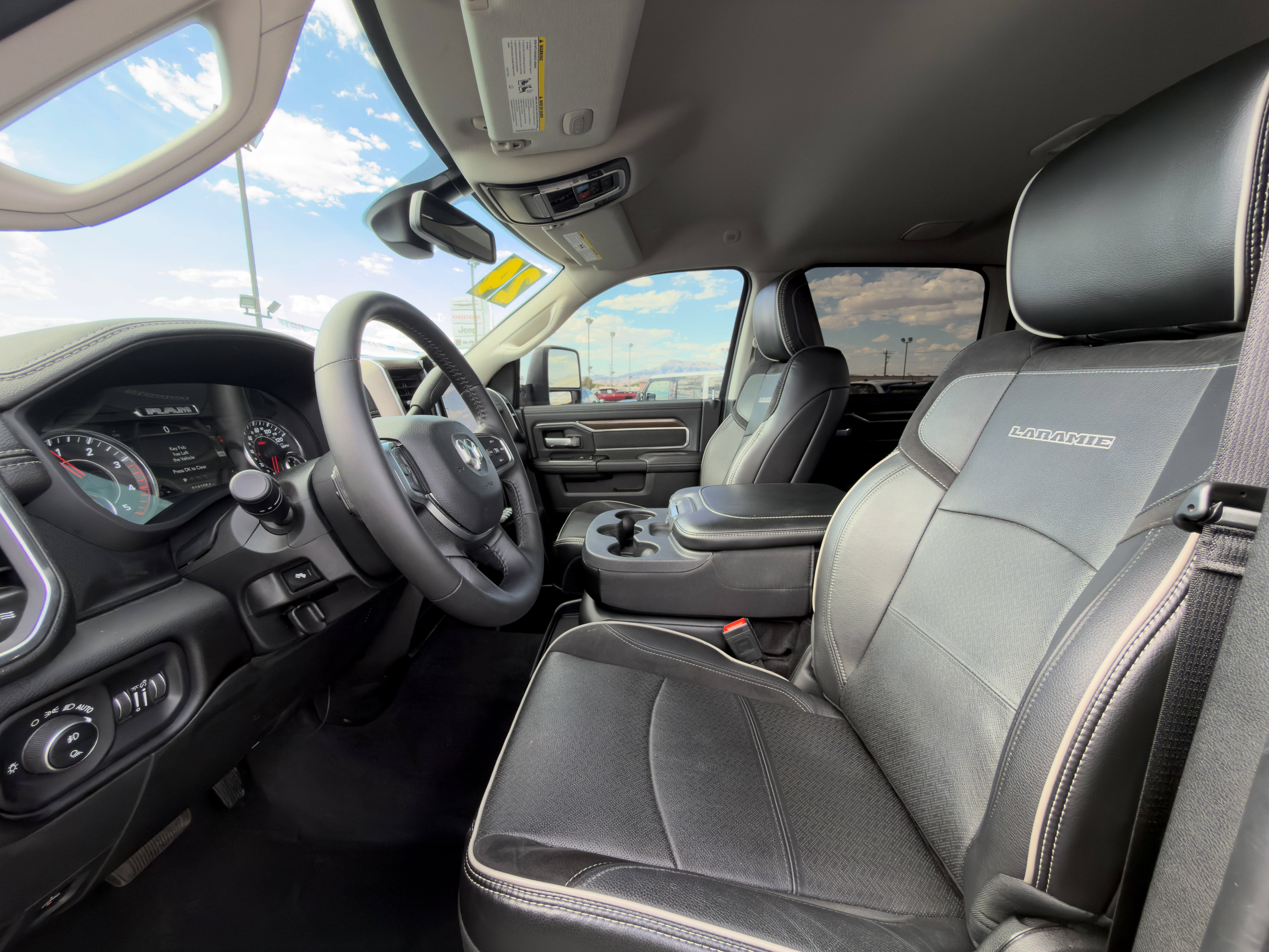 Used 2024 RAM 2500 Laramie AWD/4WD image 11