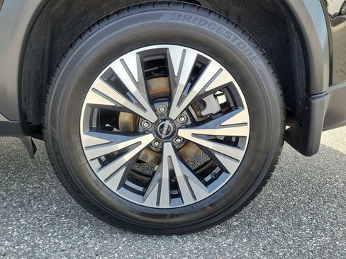 Used 2023 Nissan Rogue SV FWD image 5