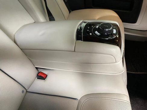 Used 2016 Rolls-Royce Ghost image 34