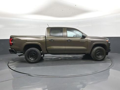 Used 2023 Chevrolet Colorado W/T image 2