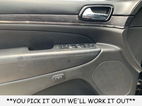 Used 2019 Jeep Grand Cherokee High Altitude RWD image 11