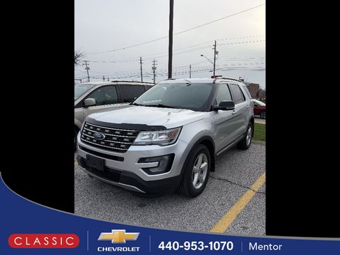 Used 2017 Ford Explorer XLT w/ Equipment Group 201A image 1