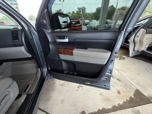 Used 2010 Toyota Tundra Limited AWD/4WD image 33