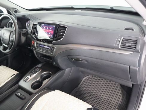 Used 2023 Honda Ridgeline Sport image 8