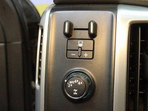 Used 2018 GMC Sierra 1500 SLE image 18