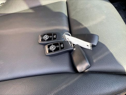 Used 2021 Mercedes-Benz Sprinter 2500 image 15