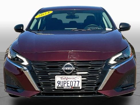 Used 2024 Nissan Altima 2.5 SV FWD image 3