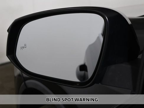 Used 2017 Toyota RAV4 SE AWD/4WD image 4