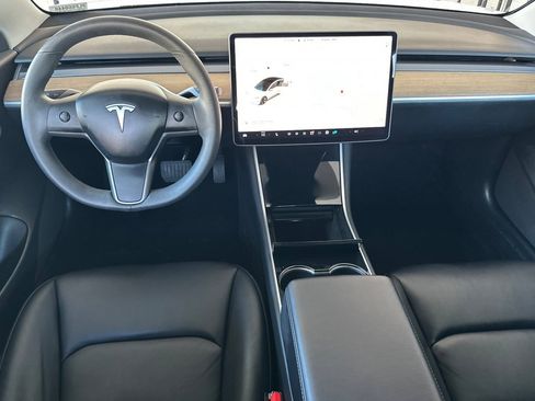 Used 2020 Tesla Model 3 Standard Range Plus image 13