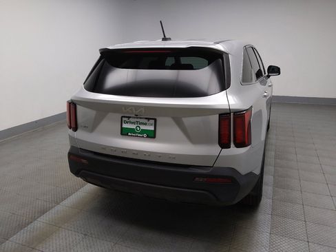 Used 2022 Kia Sorento LX AWD/4WD image 7