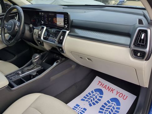 Used 2022 Kia Sorento S w/ Panoramic Sunroof Package image 33