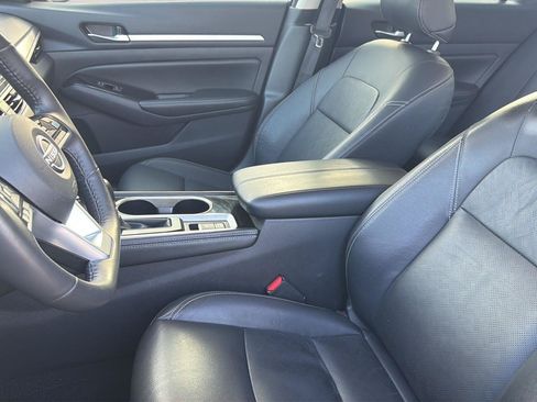 Used 2025 Nissan Altima 2.5 SL FWD image 18