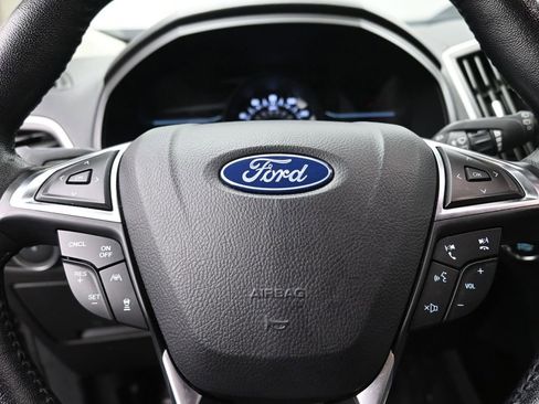 Used 2023 Ford Edge SEL image 17