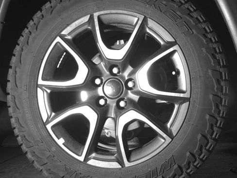 Used 2025 Jeep Compass Trailhawk w/ Trailer Tow Group AWD/4WD image 17