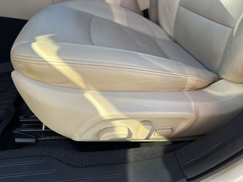 Used 2019 Subaru Outback 2.5i Limited w/ Popular Package #2 image 12