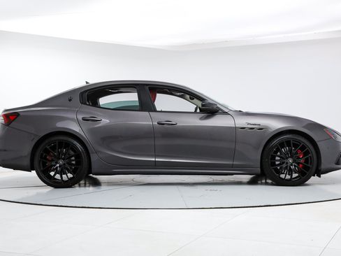 Certified 2023 Maserati Ghibli Modena RWD image 6
