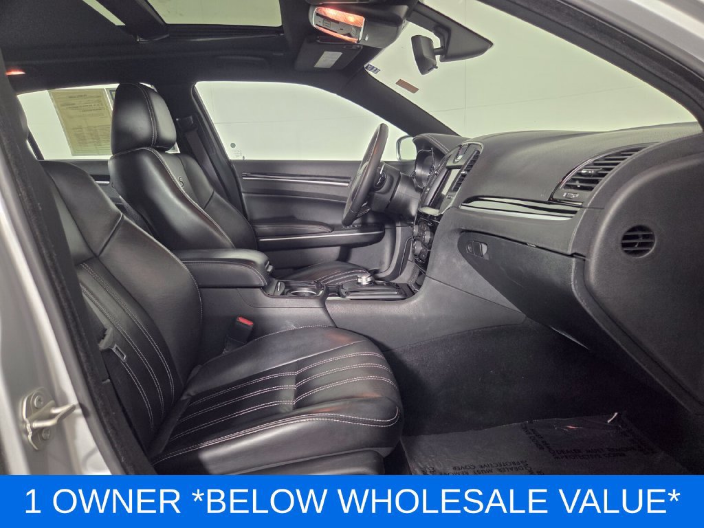 Used 2023 Chrysler 300 S RWD image 31