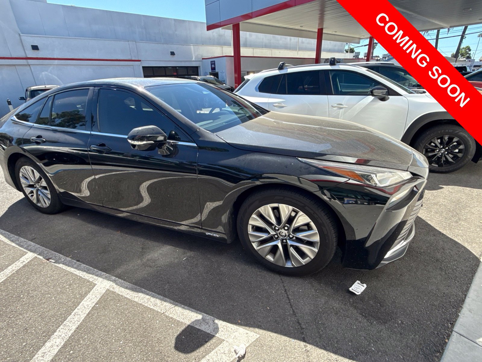 Used 2025 Toyota Mirai XLE RWD image 1